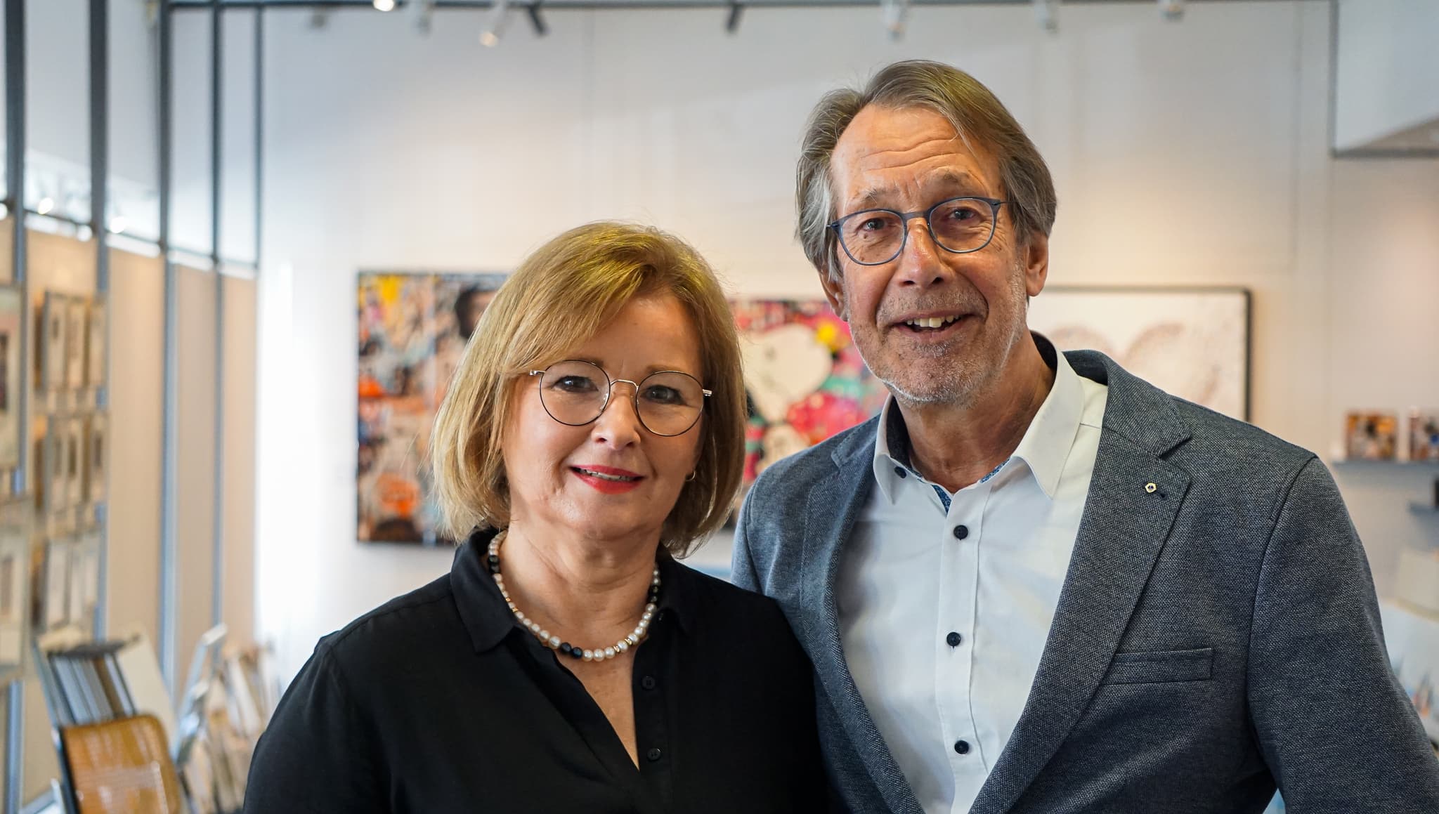 Die Inhaber der Galerie Kaphammel in den Galerieräumen